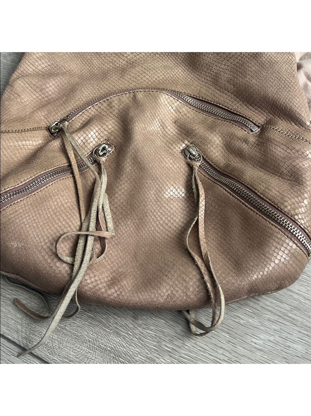 Botkier Beige leather Textured adjustable Shoulder Bag with dust bag - Picture 3 of 8